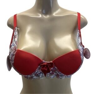 Massam Size Small Red & White Floral Lace Padded Underwire Bra. New with Tags.